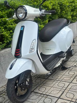 Vespa Primavera 125 3Vie 2014 Trắng Sporty BSTP 9c. Mua bán Xe máy tại Thành phố Thủ Đức Tp Hồ Chí Minh được đăng bởi Xe Máy Sơn Thủ Đức