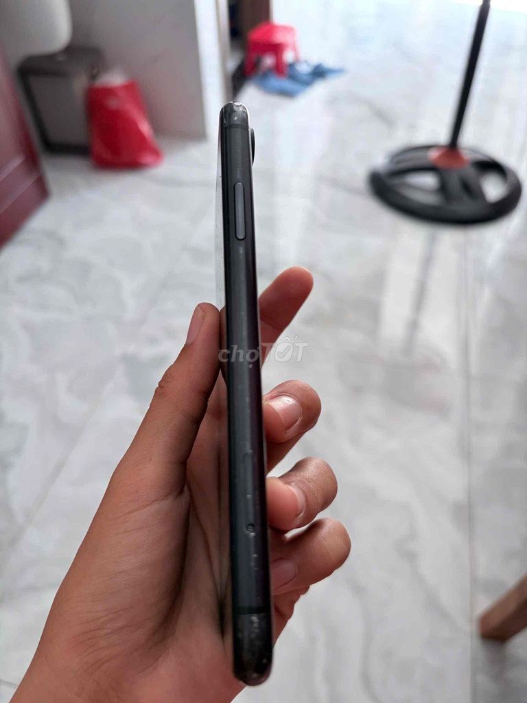 Apple iPhone XR Đen. Mua bán Điện thoại tại Thành phố Thủ Đức Tp Hồ Chí Minh được đăng bởi Vũ Phạm Châu Thăng hình 1