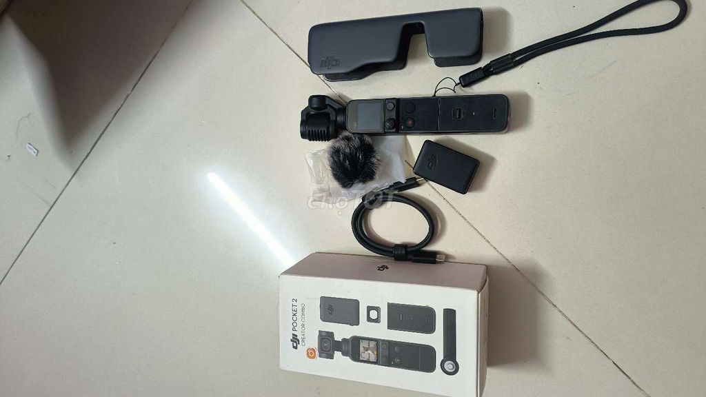 DJI Pocket 2 Creator Combo Đen. Mua bán Máy ảnh, Máy quay tại Thành phố Long Xuyên An Giang được đăng bởi CAMERA NGUYỄN TRUNG  hình 1
