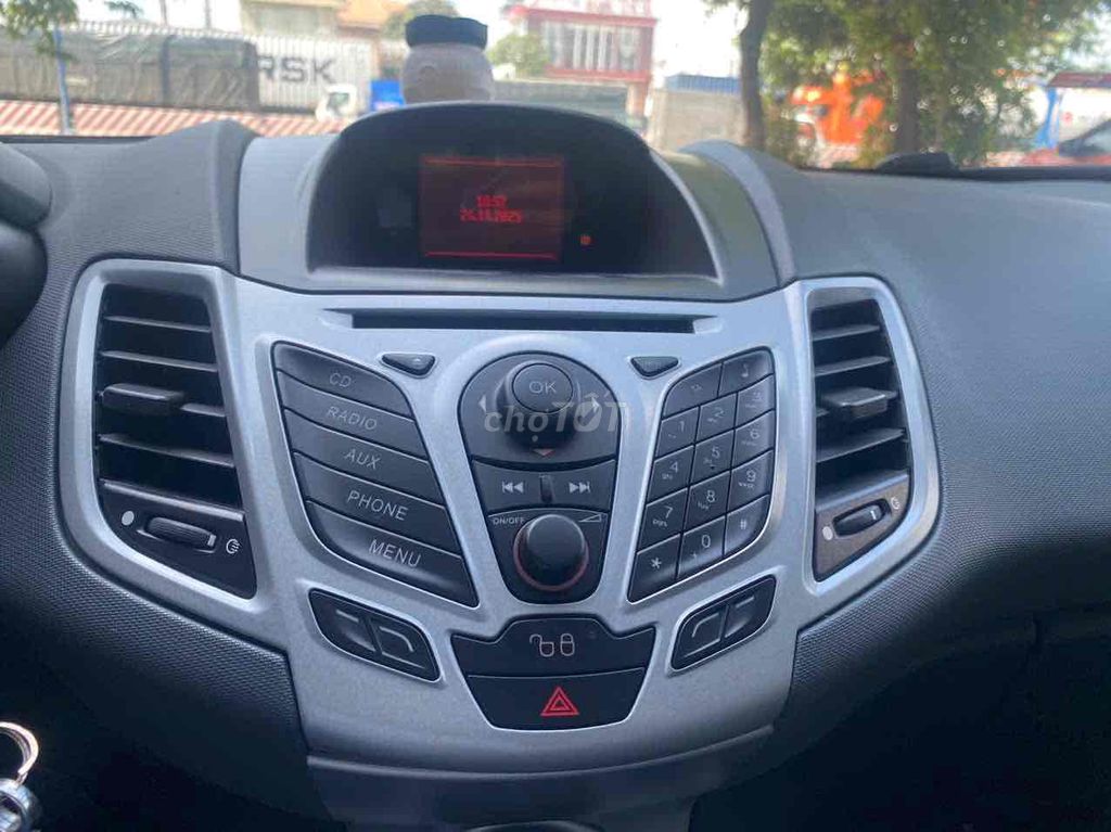 Ford Fiesta 2013 1.6 AT Hatchback - 42000 km. Mua bán Ô tô tại Thành phố Thuận An Bình Dương được đăng bởi Bùi Hoàng Bảo Anh hình 7