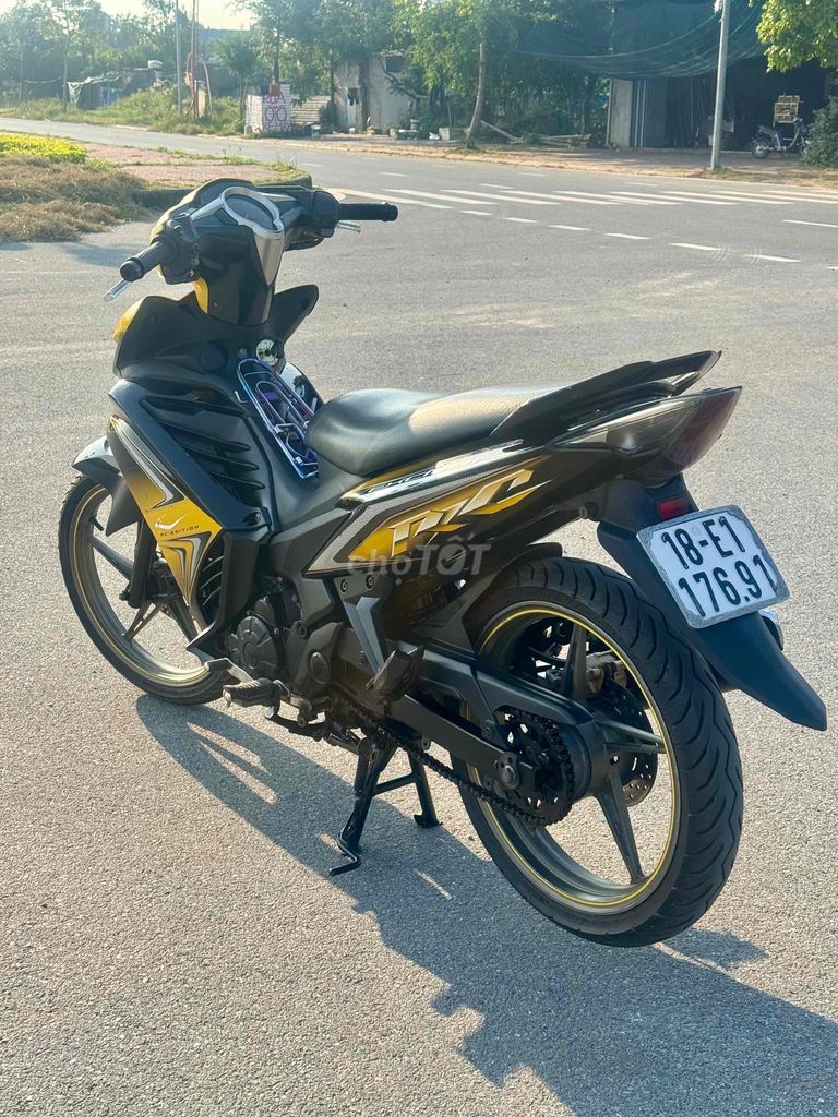 Yamaha Exciter 135cc 2014 Vàng đen. Mua bán Xe máy tại Thành phố Nam Định Nam Định được đăng bởi  long việt  hình 5