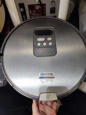 Robot hút bụi ILIFE Bạc. Mua bán Thiết bị vệ sinh, nhà tắm tại Quận Gò Vấp Tp Hồ Chí Minh được đăng bởi Nhu Nk 