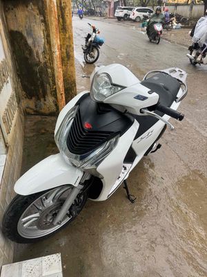 Xe SH125i 2014. Mua bán Xe máy tại Thành phố Huế Thừa Thiên Huế được đăng bởi Nguyễn Văn Huy