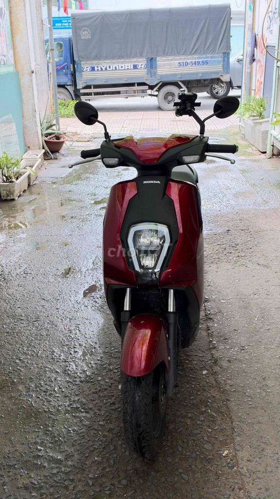 Электроскутер Honda Icon E 2026 красный 2000 км