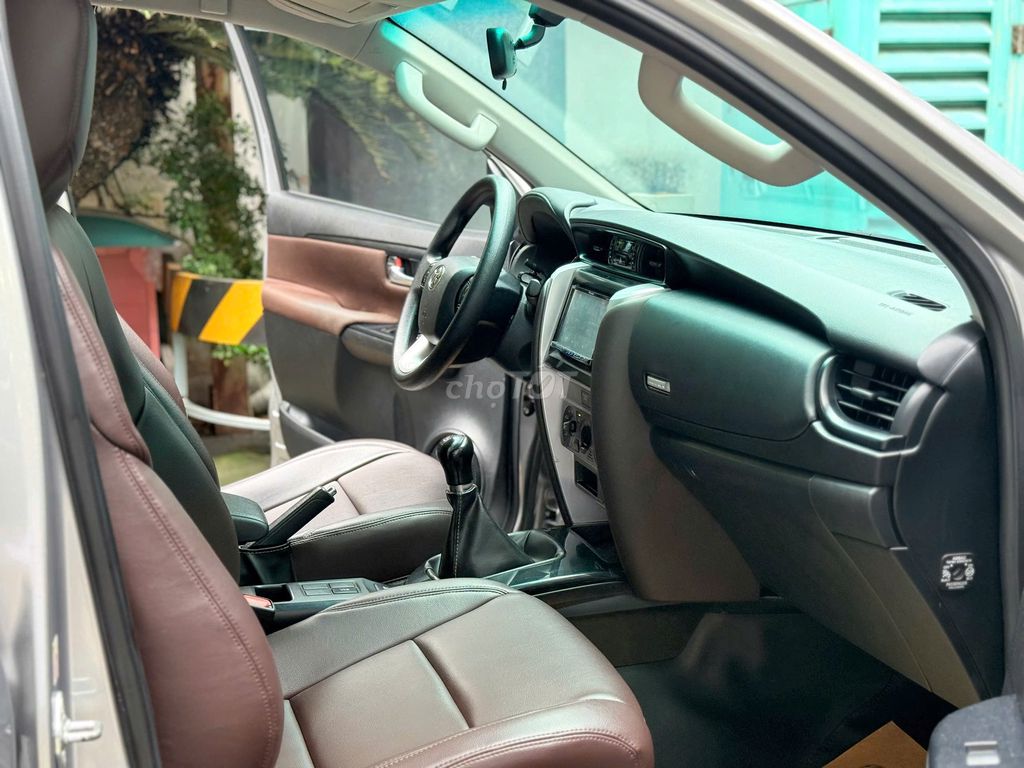 FORTUNER 2.4MT 2018 số sàn- 94.000km- Hỗ trợ NH. Mua bán Ô tô tại Quận Gò Vấp Tp Hồ Chí Minh được đăng bởi TOYOTA SURE GÒ VẤP hình 9