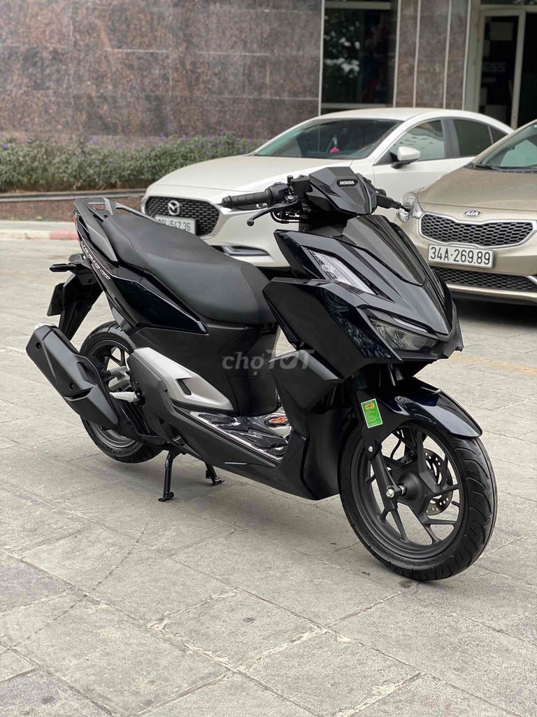 Xe Máy Anh Thao Vario 160cc màu đen khoá smk