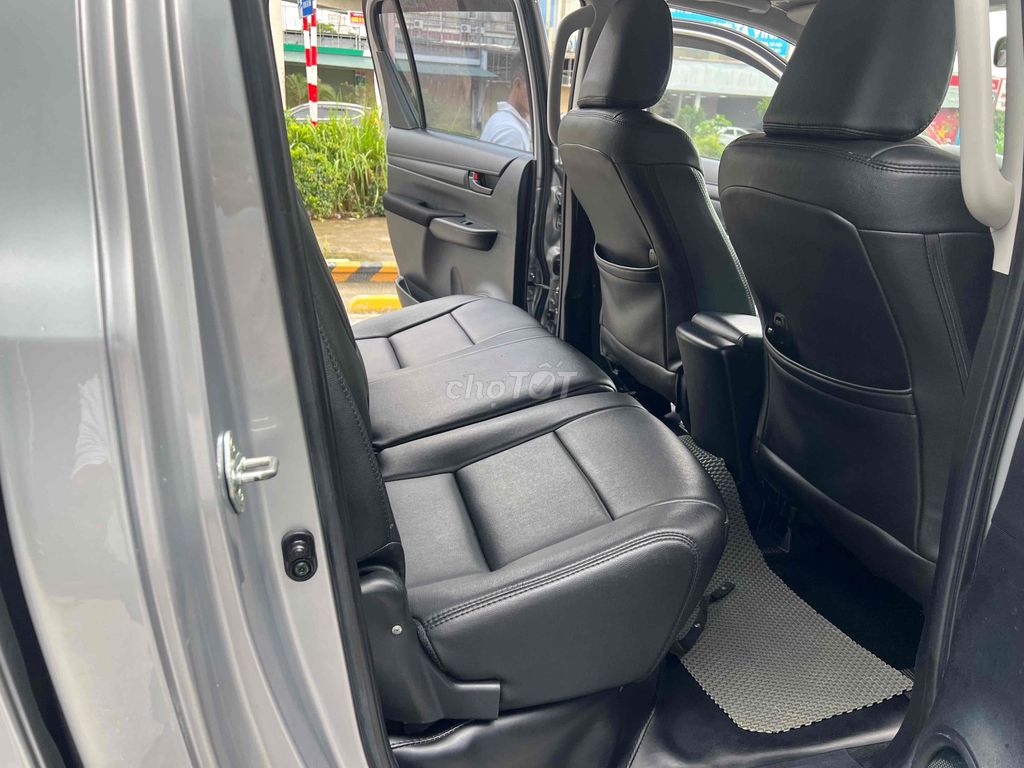 Toyota Hilux 2019 2.4E 4x2 MT - 180000 km. Mua bán Ô tô tại Quận Hà Đông Hà Nội được đăng bởi Đỗ Tiên  hình 12