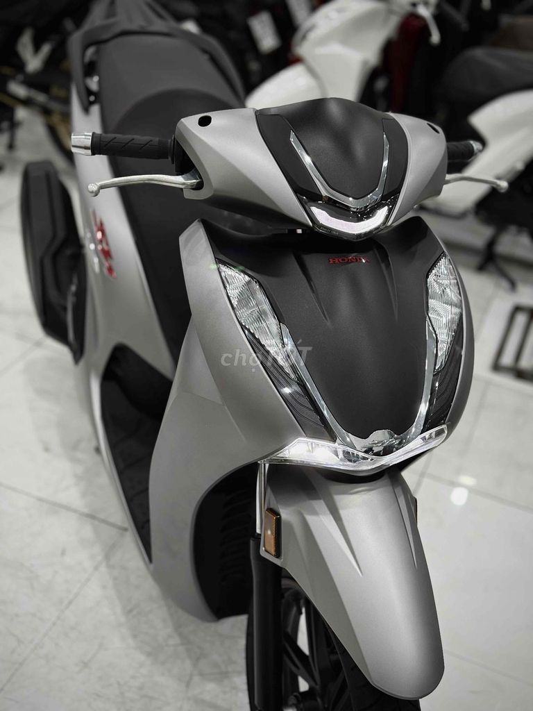 Sh350i 2023 Lướt chính chủ ký ( Hỗ trợ Trả GóP ) 🔥. Mua bán Xe máy tại Thị xã Phú Mỹ Bà Rịa - Vũng Tàu được đăng bởi Cửa Hàng Xe Máy Phú Mỹ hình 2
