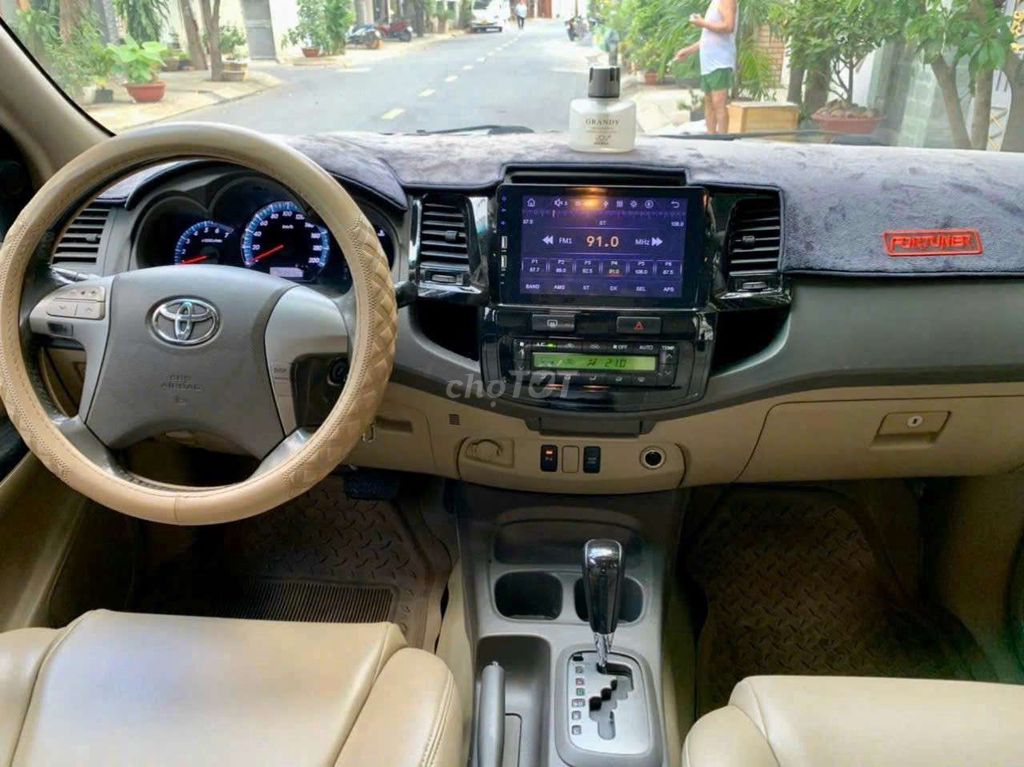 Gia đình cần bán xe Toyota Fortuner bản V cao cấp. Mua bán Ô tô tại Quận Gò Vấp Tp Hồ Chí Minh được đăng bởi Tô Lâm hình 4
