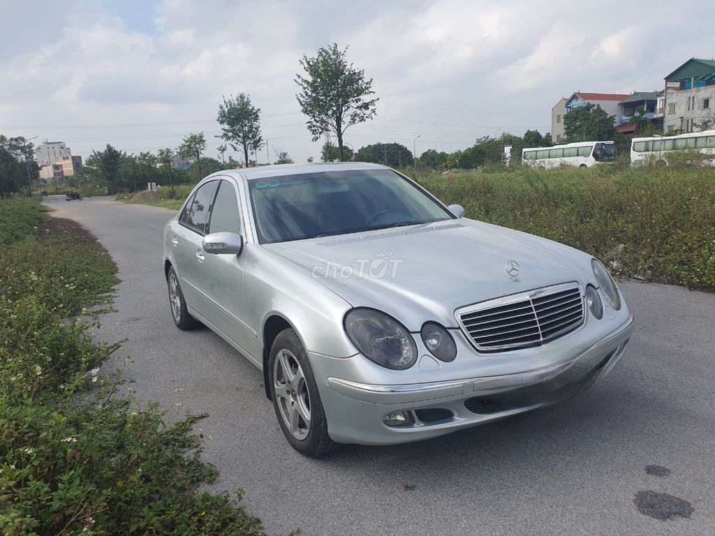 Mercedes Benz E Class 2008 E200 - 20000 km. Mua bán Ô tô tại Thị xã Từ Sơn Bắc Ninh được đăng bởi lập hình 1