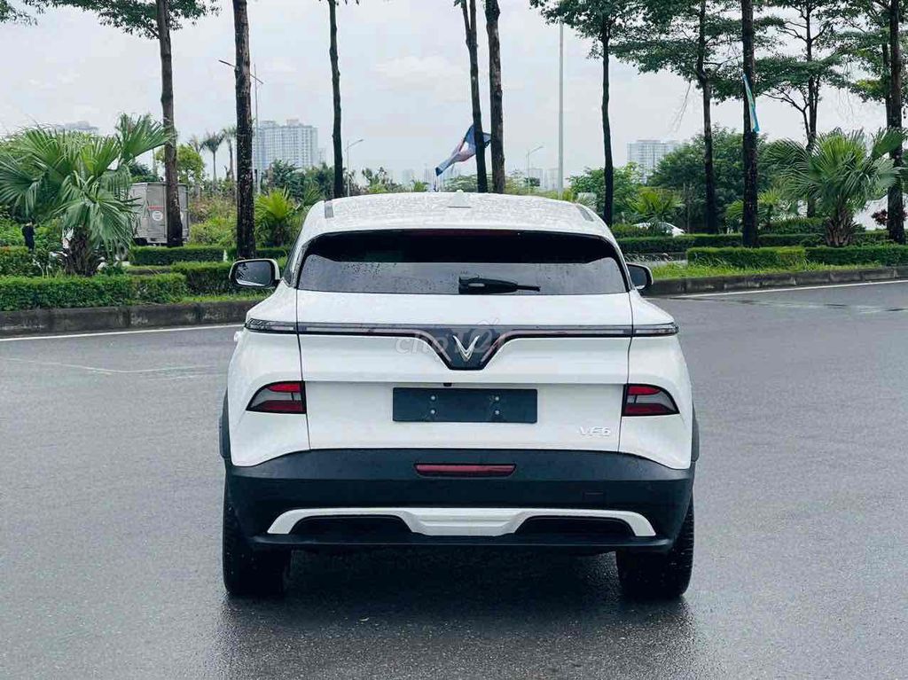VinFast VF 6 Plus 2024 Trắng 5 vạn km. Mua bán Ô tô tại Quận Hoàng Mai Hà Nội được đăng bởi Dương Xuân Trường hình 5