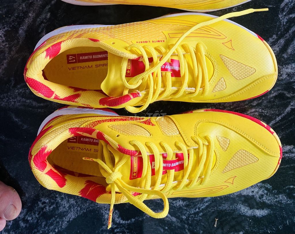 Giày cầu lông Kamito Liberty Vàng size 41. Mua bán Giày dép tại Thành phố Thủ Đức Tp Hồ Chí Minh được đăng bởi Gà đòn TD hình 1