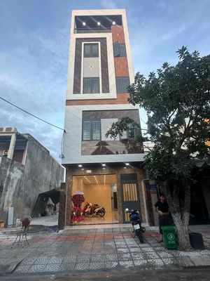 Room 35 m² · Đường Phan Khôi