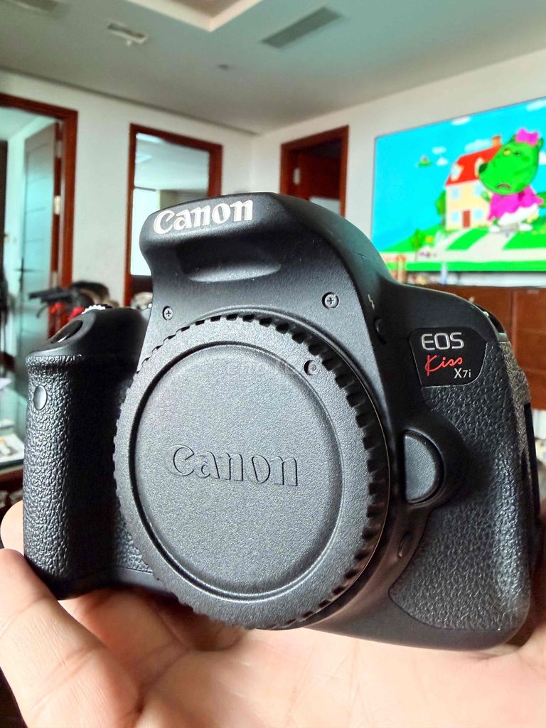 Máy ảnh Canon EOS Kiss X7i (100D) Đen. Mua bán Máy ảnh, Máy quay tại Quận Cầu Giấy Hà Nội được đăng bởi Nguyễn Tiến Đạt hình 1