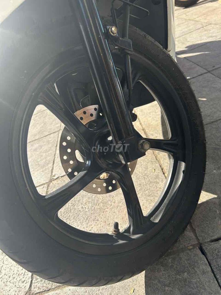 BÁN XE TẠI HÀ NỘI-BA ĐÌNH. Mua bán Xe máy tại Quận Ba Đình Hà Nội được đăng bởi nguyen thuy nga hình 6