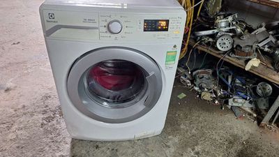Máy giặt Electrolux 9kg ( tiết kiệm điện )