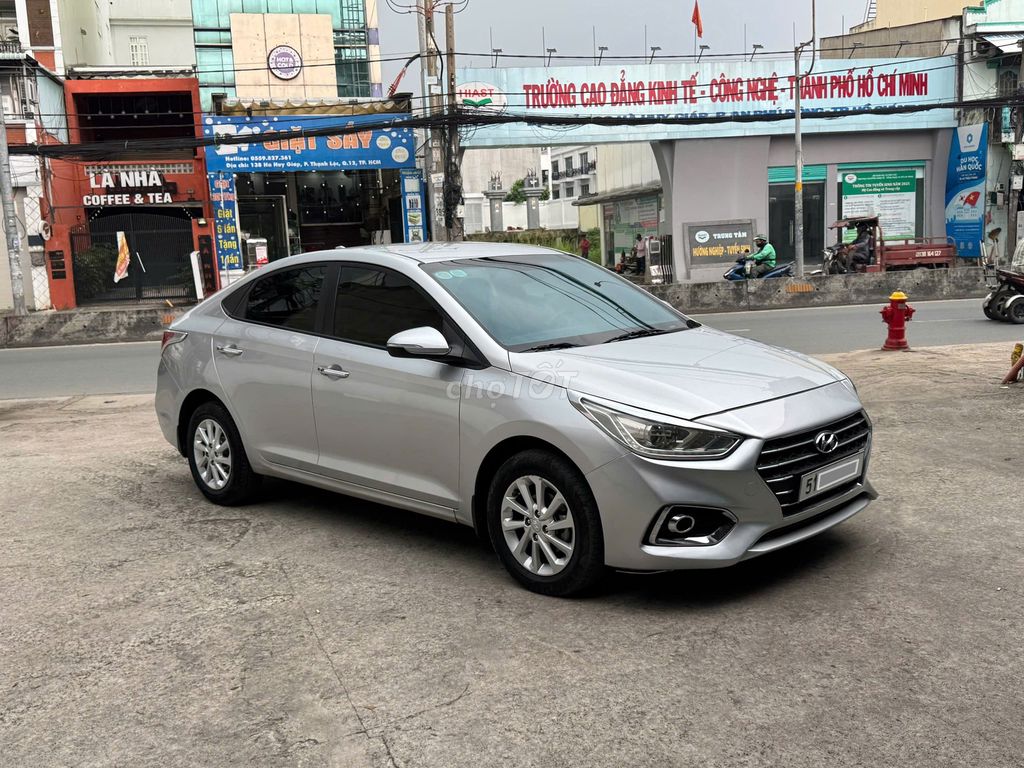 Hyundai Accent 2019 số sàn màu xám bạc. Mua bán Ô tô tại Quận Gò Vấp Tp Hồ Chí Minh được đăng bởi Hoàng 031 hình 2