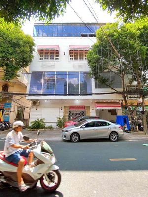 Kẹt tiền bán nhà 4 tầng ngang 11,4m tại Mặt tiền Nguyễn Khuyến