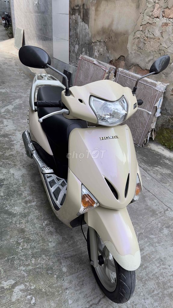 Honda Lead Fi màu Kem. Mua bán Xe máy tại Thành phố Vinh Nghệ An được đăng bởi cửa hàng xe máy hồng sáng hình 1