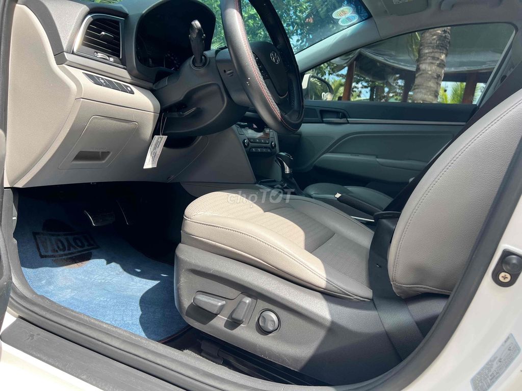 Hyundai Elantra 2017 2.0 AT - 90000 km. Mua bán Ô tô tại Thị xã Bến Cát Bình Dương được đăng bởi Ô TÔ XE MÁY VY BẢO hình 6