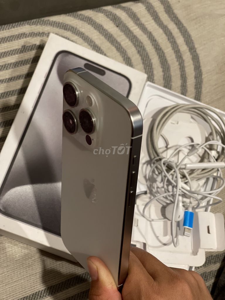 Apple iPhone 15 Pro Max 512GB Trắng Đã sử dụng. Mua bán Điện thoại tại Quận Tân Bình Tp Hồ Chí Minh được đăng bởi Zone Hà hình 1