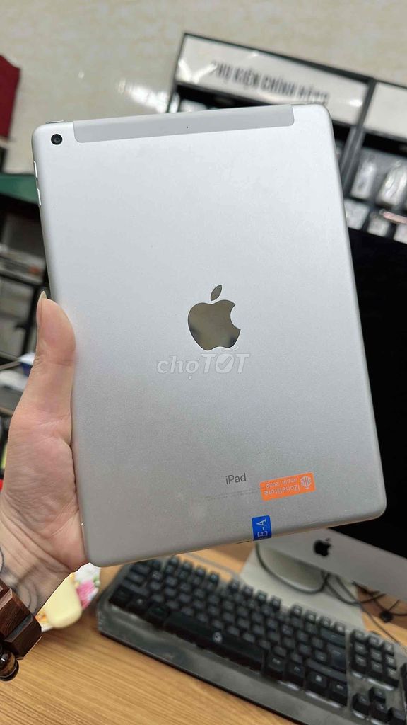 ipad thế hệ 6 32gb 4g wifi zin đẹp