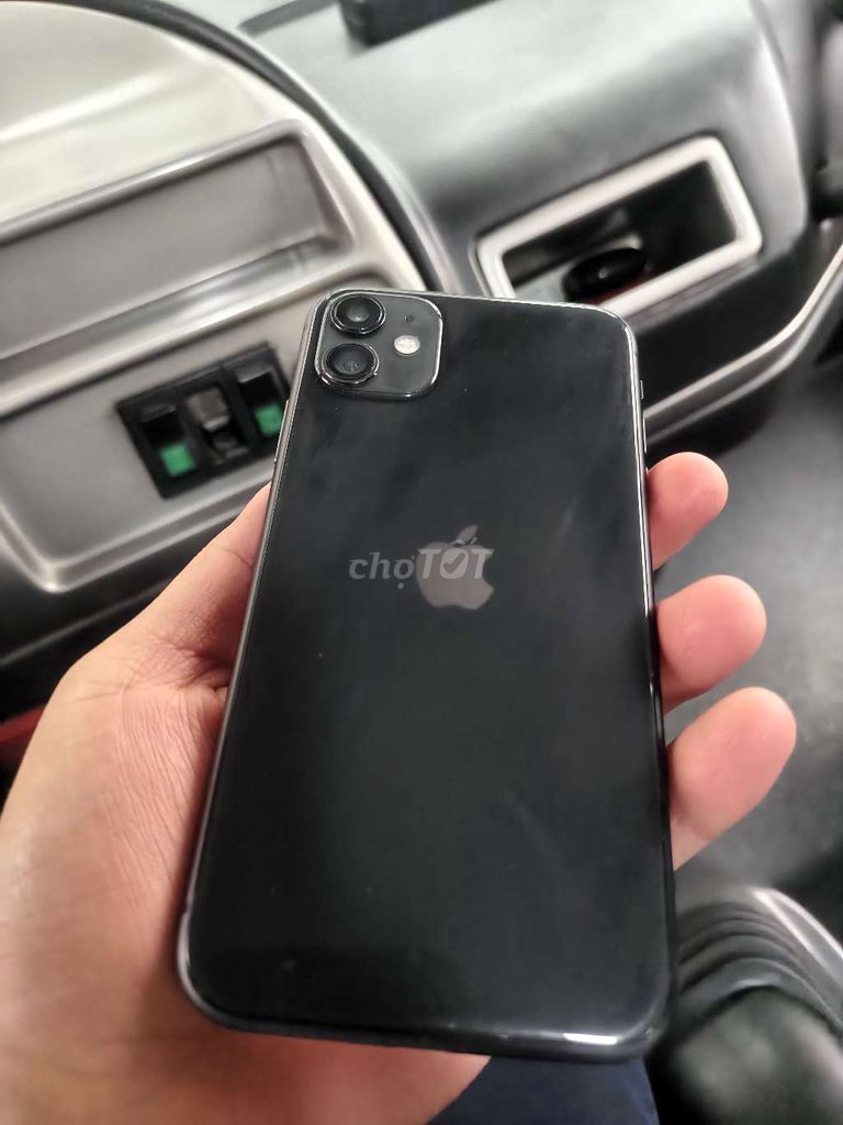 iPhone 11 máy mua tgdd chưa mở ốc. Mua bán Điện thoại tại Huyện Thường Tín Hà Nội được đăng bởi linh lee hình 1