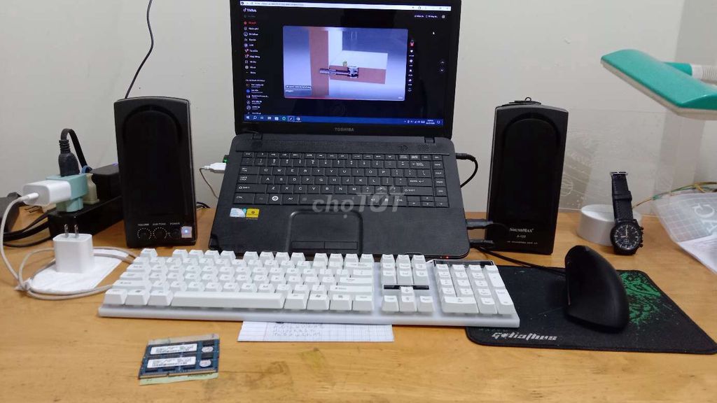 Toshiba 14 inch Học tập văn phòng cần bán gấp. Mua bán Laptop tại Thành phố Dĩ An Bình Dương được đăng bởi Tam Dinh hình 1