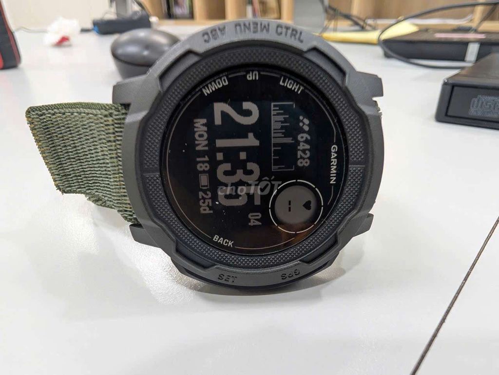 Garmin Instinct 2 Xám. Mua bán Thiết bị đeo thông minh tại Thành phố Cà Mau Cà Mau được đăng bởi DuLo hình 1