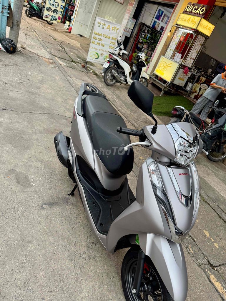 🔵🔵 Lead 4Val bạc 2023 siêu mới có trả góp. Mua bán Xe máy tại Thành phố Biên Hòa Đồng Nai được đăng bởi XE MÁY CŨ THÀNH MỸ  hình 3