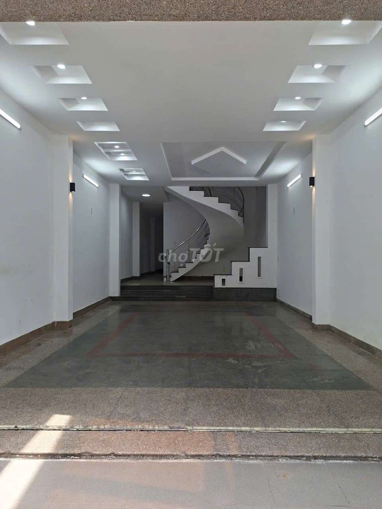 Clean two-storey house with 4 large rooms on Hàn Thuyên — photo 10