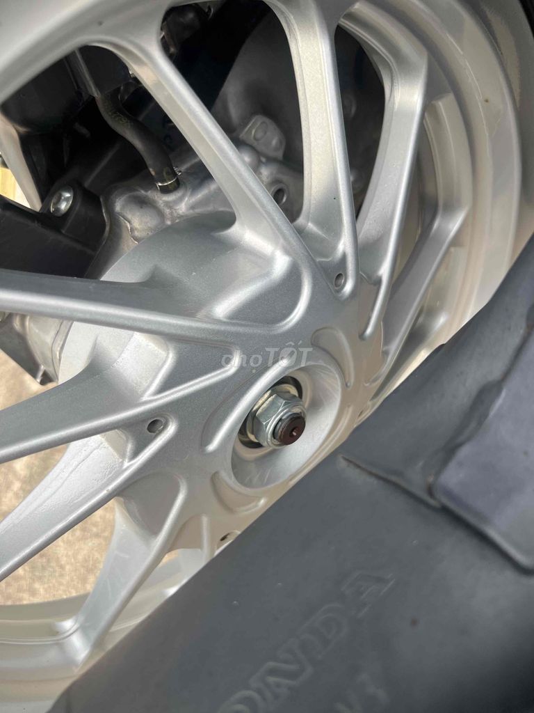 Honda SH Mode 2024 Trắng 6000 km có bán trả góp. Mua bán Xe máy tại Huyện Trảng Bom Đồng Nai được đăng bởi cửa hàng xe máy Trần Sơn  hình 9