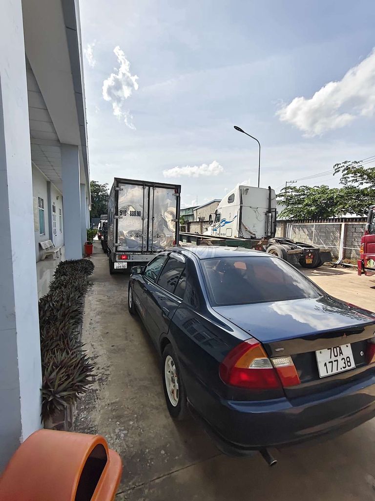 2001 - 3333 km. Mua bán Ô tô tại Thị xã Tân Uyên Bình Dương được đăng bởi tony hình 3