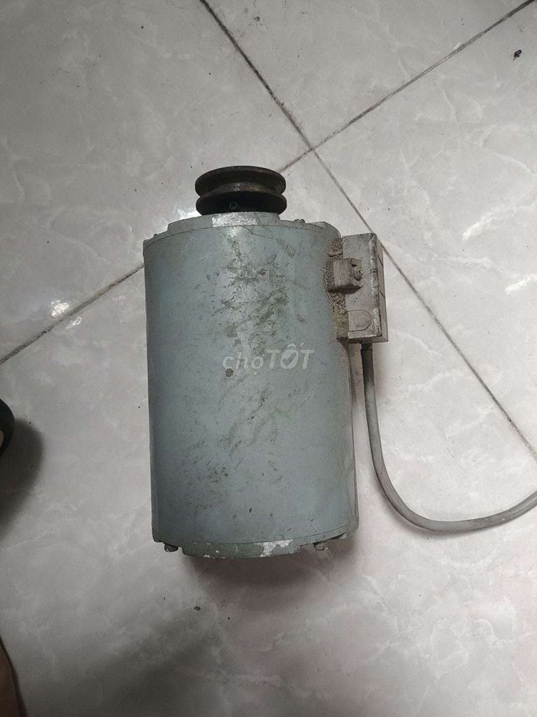 Motor điện 3 pha 220V xám ứng dụng thang máy. Mua bán Đồ chuyên dụng, Giống nuôi trồng tại Quận Bình Tân Tp Hồ Chí Minh được đăng bởi Bee hình 1