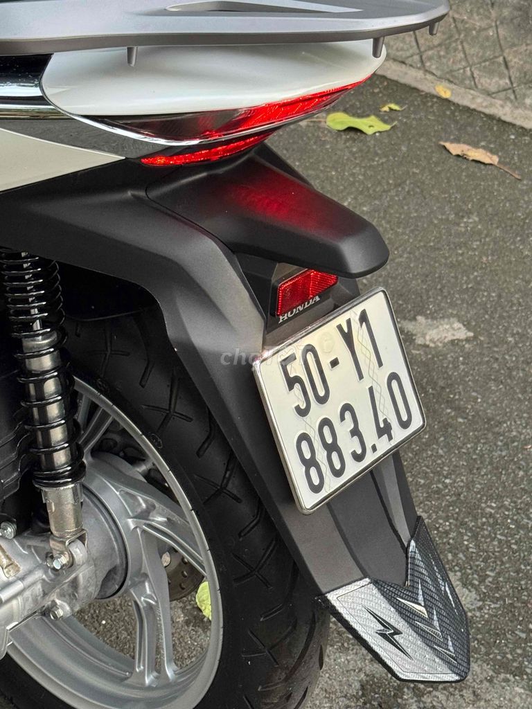 Honda SH 125i Trắng 500km như xe new. Mua bán Xe máy tại Quận Gò Vấp Tp Hồ Chí Minh được đăng bởi CHXM 86 chuyên bán xe trả góp hình 9