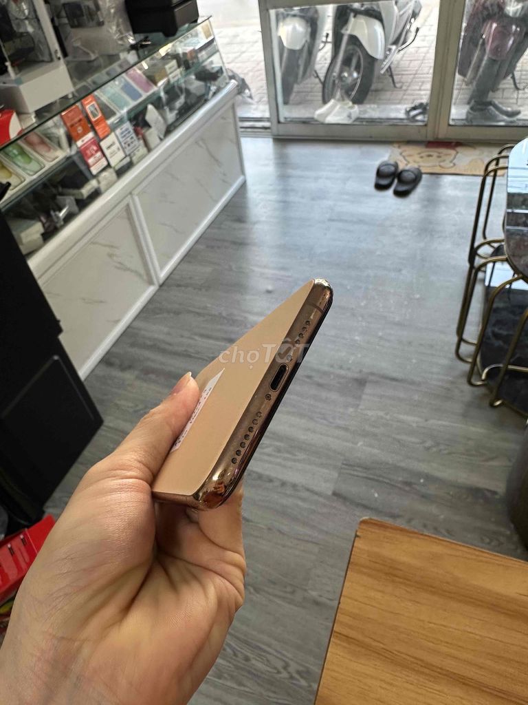 Apple iPhone 11 Pro Max 256GB Vàng. Mua bán Điện thoại tại Thành phố Nha Trang Khánh Hòa được đăng bởi khaitransmartphone hình 1