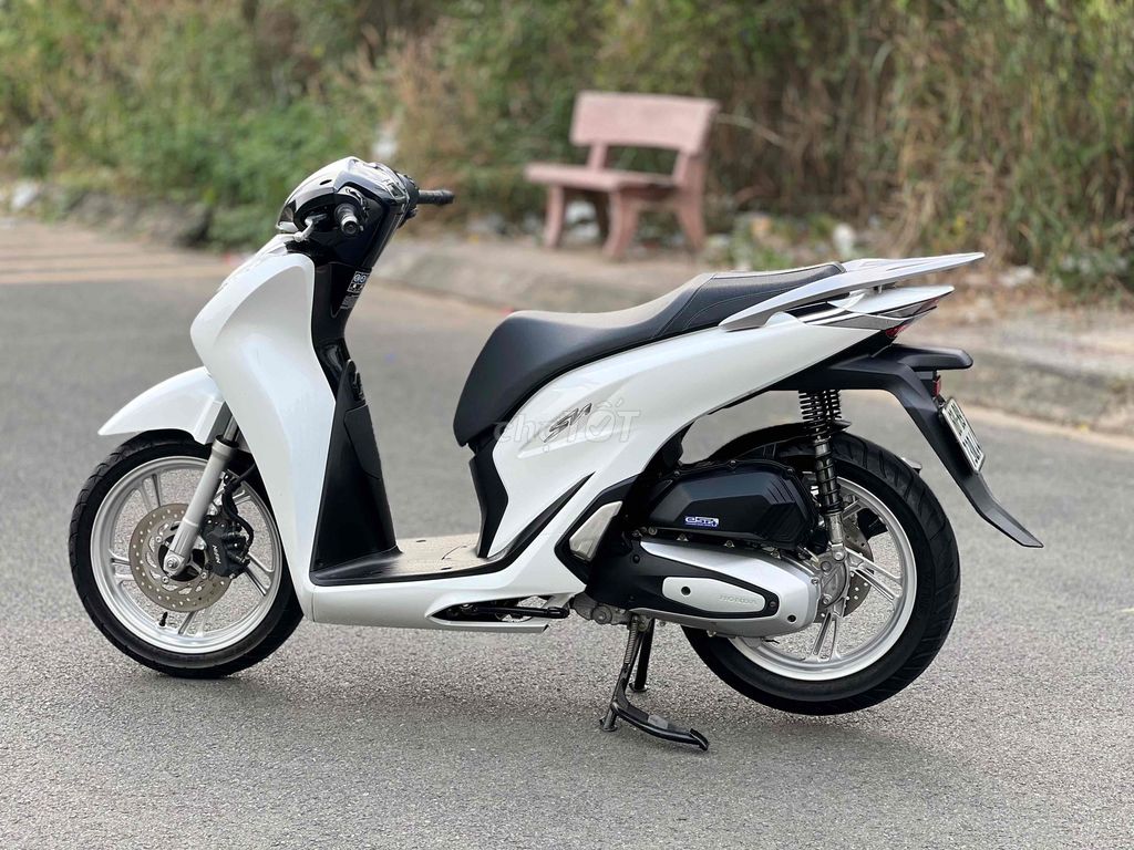 Shvn 150cc Cbs Trắng Đen 2022 Biển 60 Có Trả Góp🎉🎉. Mua bán Xe máy tại Thành phố Biên Hòa Đồng Nai được đăng bởi Xe Máy Phát Đồng hình 5