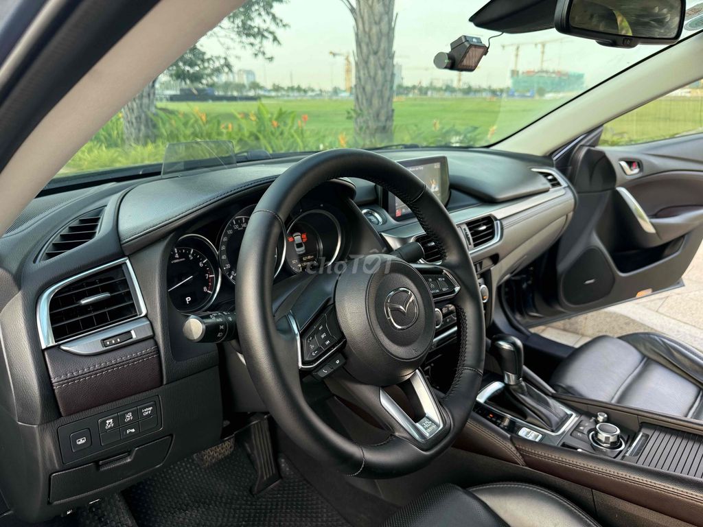 Mazda 6 SX 2017 2.0 Preminum model 2018 xe cực đẹp. Mua bán Ô tô tại Thành phố Thủ Đức Tp Hồ Chí Minh được đăng bởi THANH TÙNG  hình 15