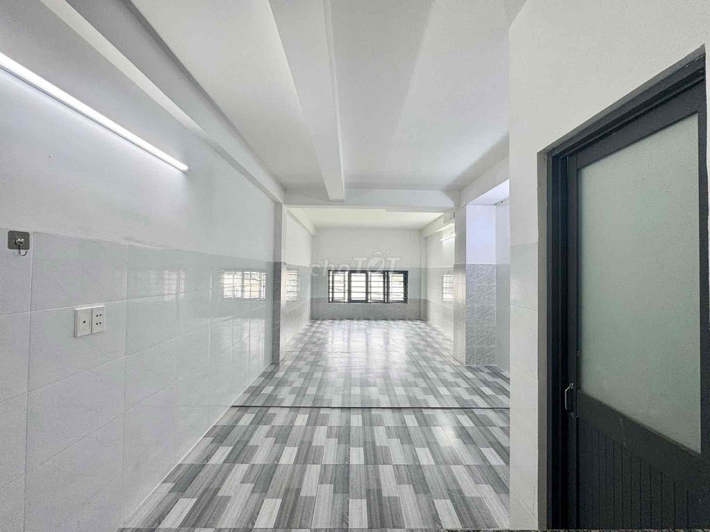 phòng hơn 45m2 ở được 3-4 người gần ngã tư thủ đức