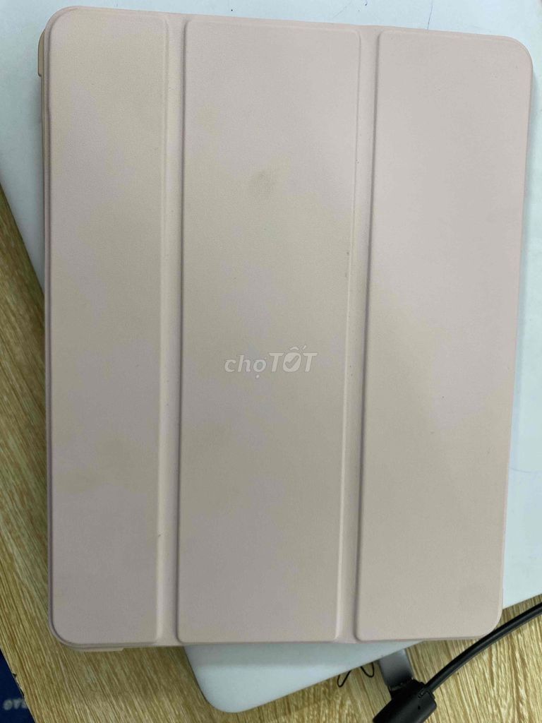 mình k dùng nên bán lại ipad gen 6. Mua bán Máy tính bảng tại Quận Đống Đa Hà Nội được đăng bởi Bùi Văn Kiên hình 1