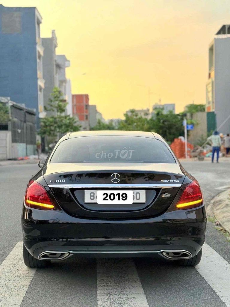 Mercedes Benz C200 Facelift Sản xuất 2019 Mẫu mới. Mua bán Ô tô tại Thành phố Dĩ An Bình Dương được đăng bởi Nguyễn Sơn Auto hình 5