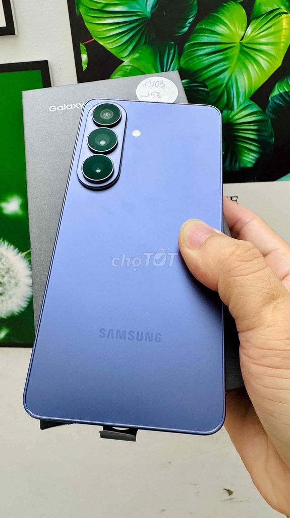 Samsung Galaxy S26 256GB Tím cobalt Like new. Mua bán Điện thoại tại Quận Tân Phú Tp Hồ Chí Minh được đăng bởi Pi hình 1