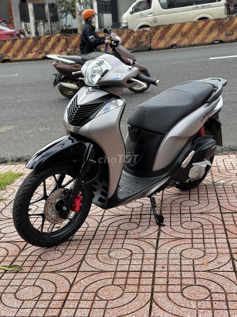 Thanh Lý Shmode 2020 ABS  Fom Cũ Chuẩn Zin Cọp. Mua bán Xe máy tại Thành phố Buôn Ma Thuột Đắk Lắk được đăng bởi Cửa Hàng Xe Máy 297 Nguyễn văn cừ hình 8