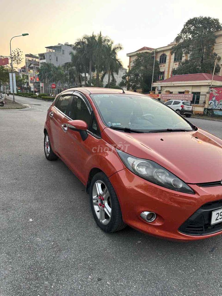 Ford Fiesta Cam 5 chỗ Số tự động. Mua bán Ô tô tại Huyện Hoài Đức Hà Nội được đăng bởi Đức Giang hình 15
