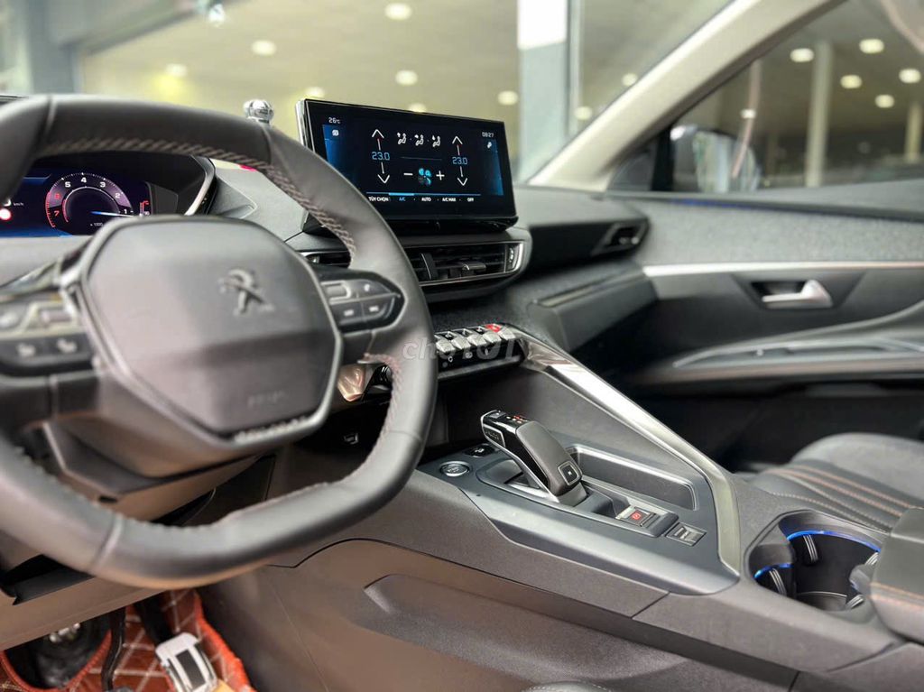 Peugeot 3008 Premium 2024 - 9386km. Mua bán Ô tô tại Quận 3 Tp Hồ Chí Minh được đăng bởi VÕ NGỌC HOÀNG hình 6