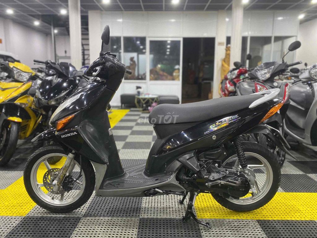 Click chính chủ, máy êm thì thầm bao vọt biển SG. Mua bán Xe máy tại Quận 8 Tp Hồ Chí Minh được đăng bởi Quân  hình 4