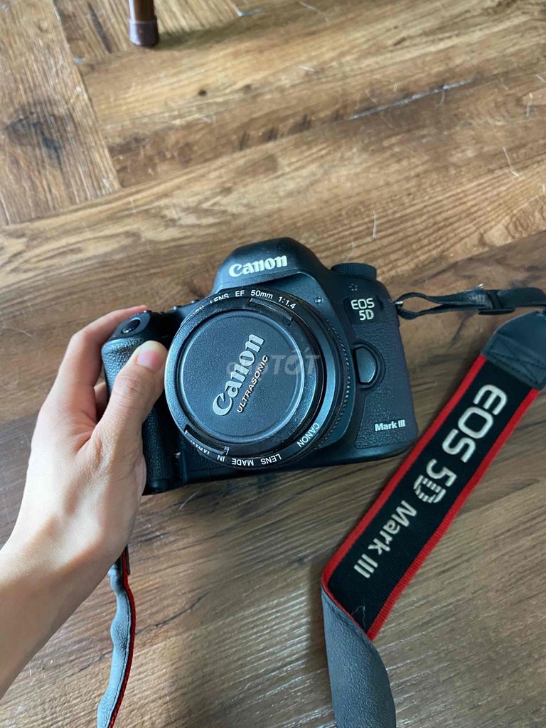Cần bán Máy ảnh Canon 5D Mark III. Mua bán Máy ảnh, Máy quay tại Quận 10 Tp Hồ Chí Minh được đăng bởi Chân hình 1
