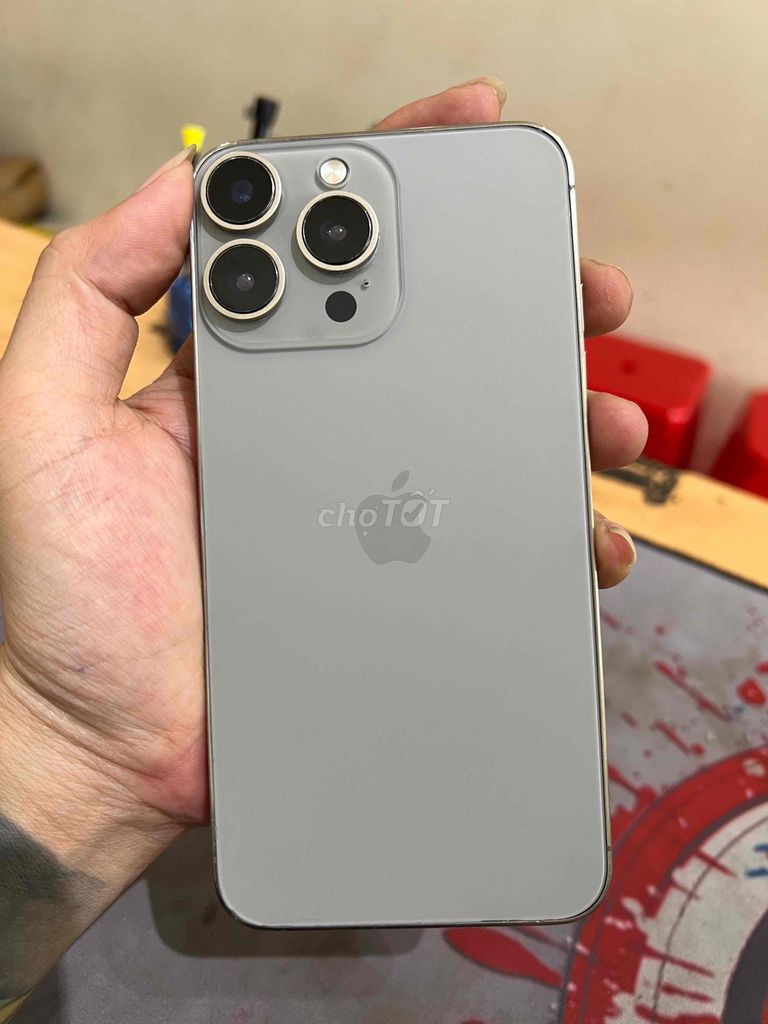 iPhone 11 Pro Max độ 15 Pro Max Xám. Mua bán Điện thoại tại Quận Đống Đa Hà Nội được đăng bởi Nam hình 1
