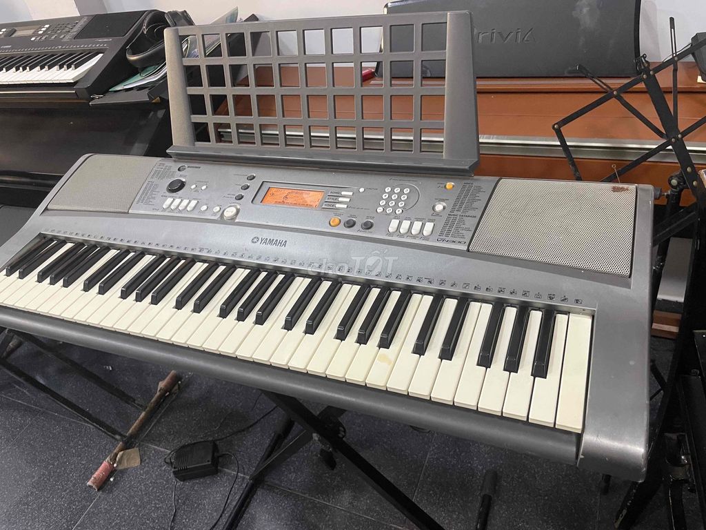 Đàn organ yamaha psr VN300