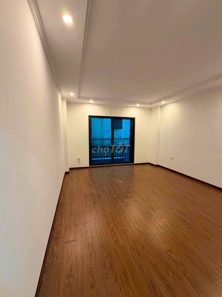 Дом целиком 35м² х 5 этажей + мансарда, с лифтом, Хоанкием